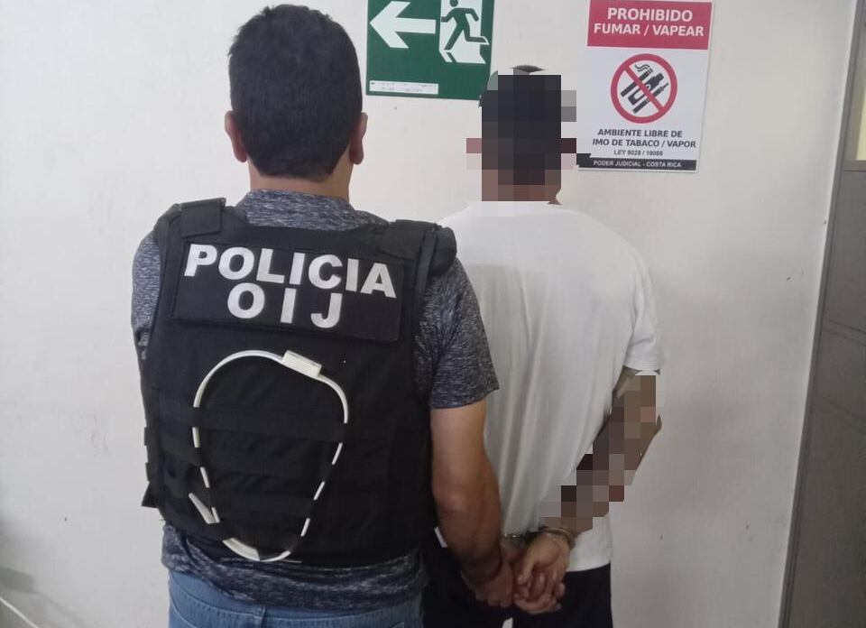 Un hombre fue detenido cuando iba a vender un caimán