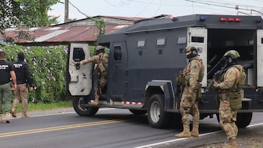 Sorprenden a extranjeros cuando llevaban a hombre secuestrado por el que pedían una millonada