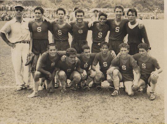 Saprissa logró su primer título de primera división en 1952 en el Estadio Nacional