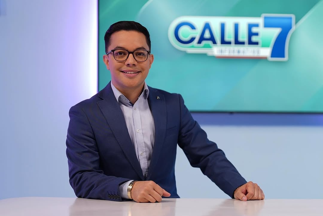 Una televidente dejó como palo de gallinero al periodista y presentador de canal 7, Pablo Campos.