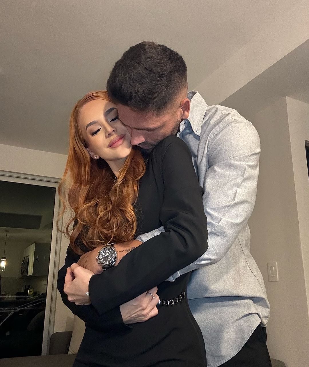 Modelo Joseline Valverde junto a su novio Jonathan Moya