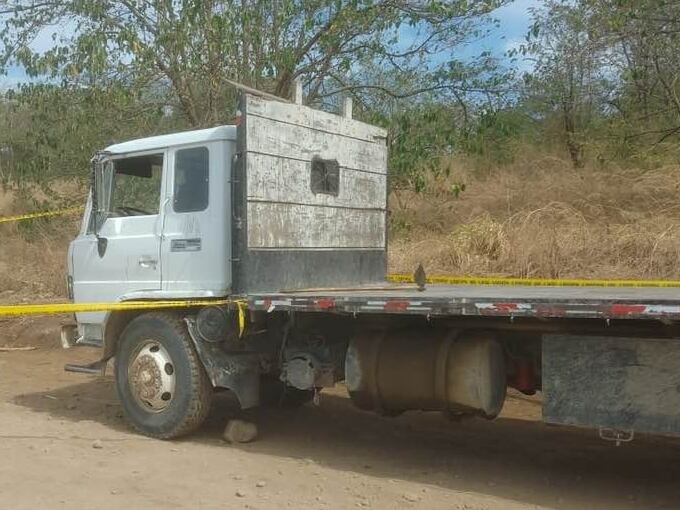 El hombre falleció de forma inmediata tras ser arrollado por el camión. Foto Cañas Informa Tv.