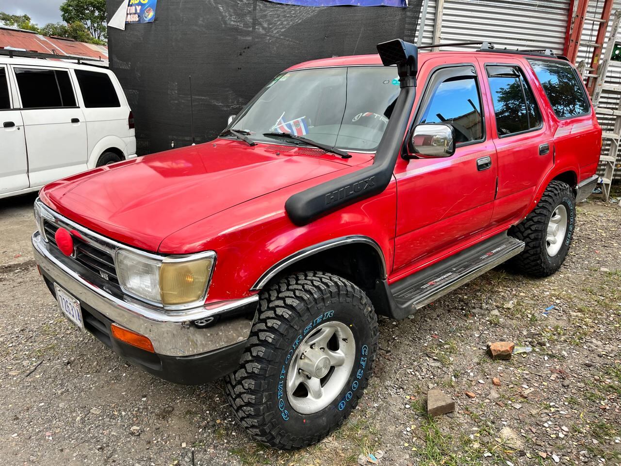 Hugo Hernández tiene un Toyota Fortruner del 93. Foto: Cortesía.