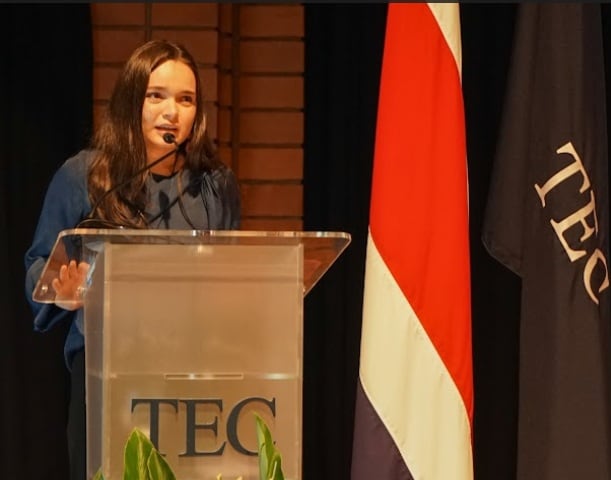 Andrea Ebanks Reyes, estudiante del colegio público Científico Costarricense, sede Alajuela, obtuvo el mayor puntaje posible en el Proceso de Admisión 2025-2026 para ingresar al Tecnológico de Costa Rica (TEC). Es decir, logró 800 puntos de 800 posibles.