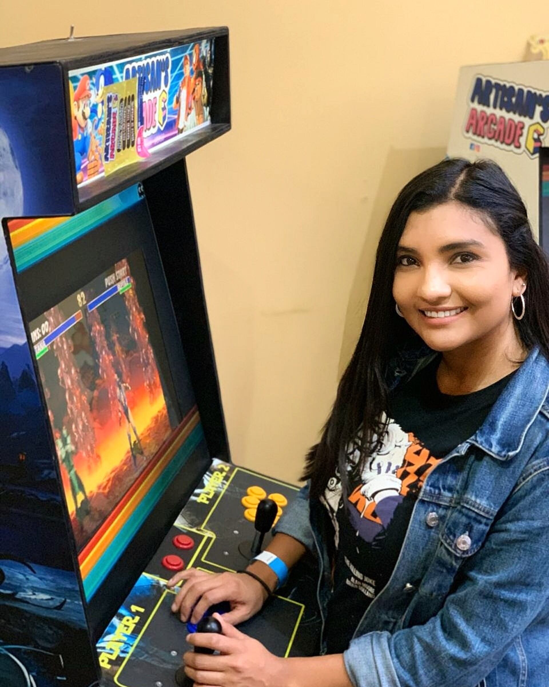 Viviana Siles Peña, gamer
