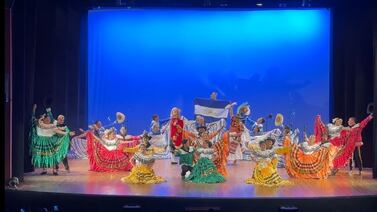 Grupo de baile nicaragüense nació para festejar a mamás y ahora tiene invitaciones internacionales