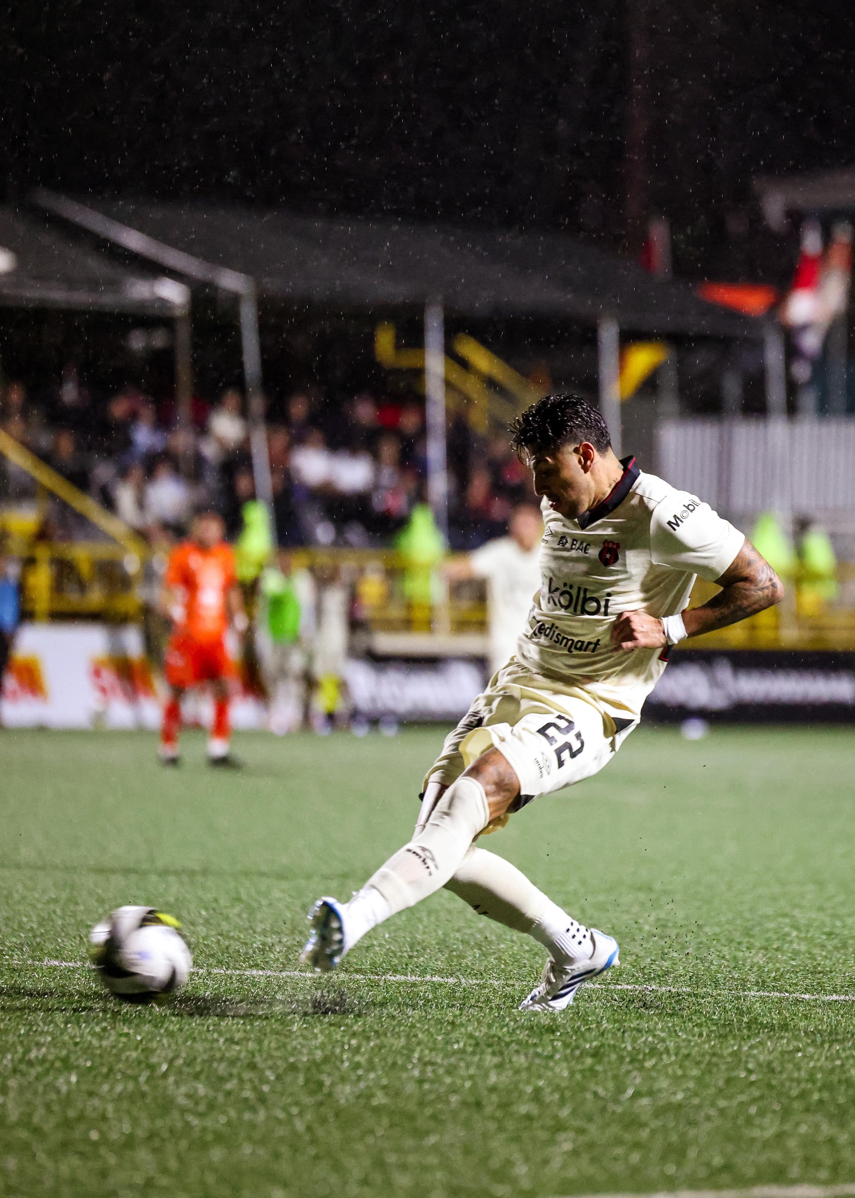 Juego entre Puntarenas FC vs Alajuelense / foto prensa LDA