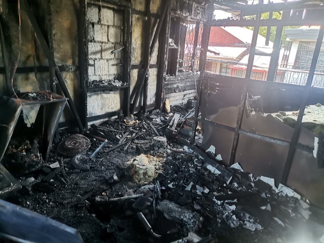 Esteban Brenes salvó a su sobrino de incendio en Alajuela. Foto cortesía Daiana Alvarado.