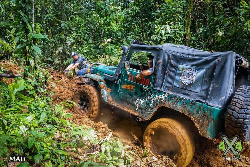 Gerardo Hidalgo, Toyota Land Cruiser FJ 40 1979