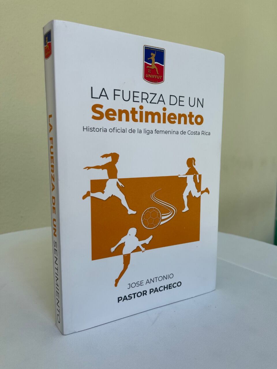 Antonio Pastor, historiador, libro "La Fuerza de un sentimiento"
