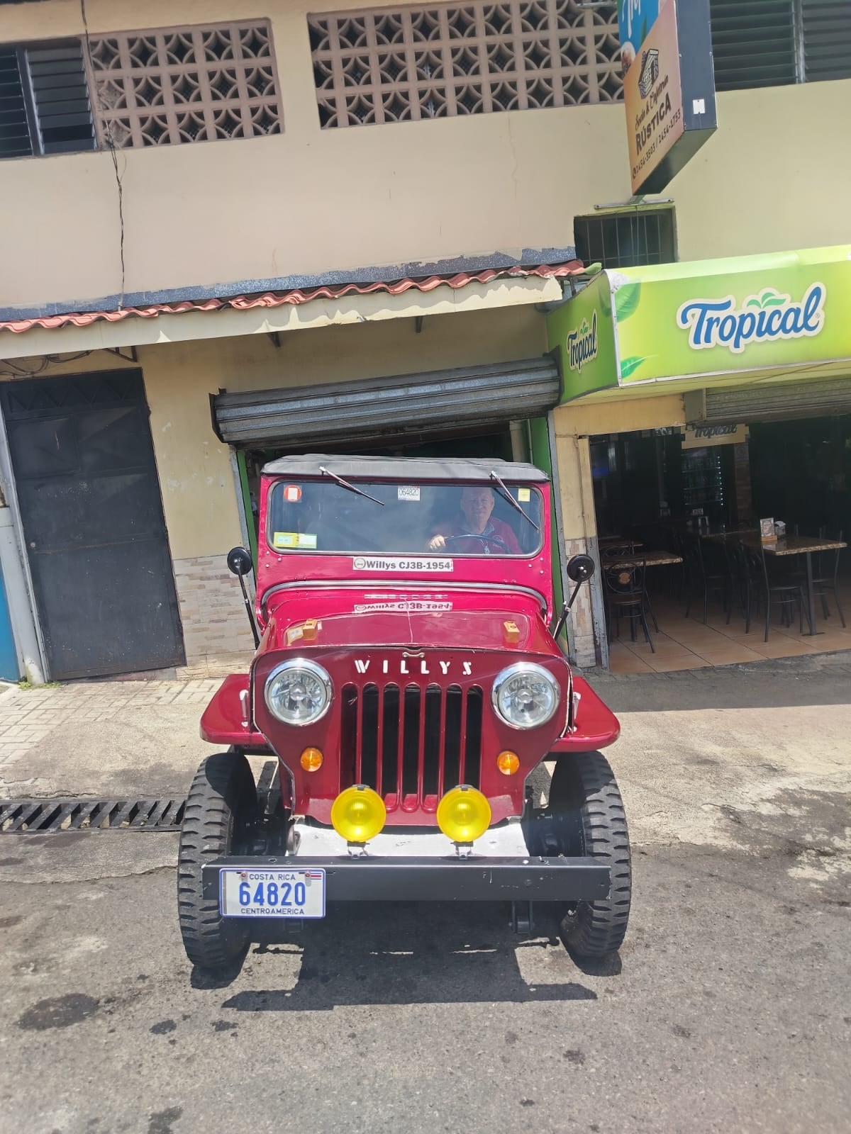 El Jeep es de 1954