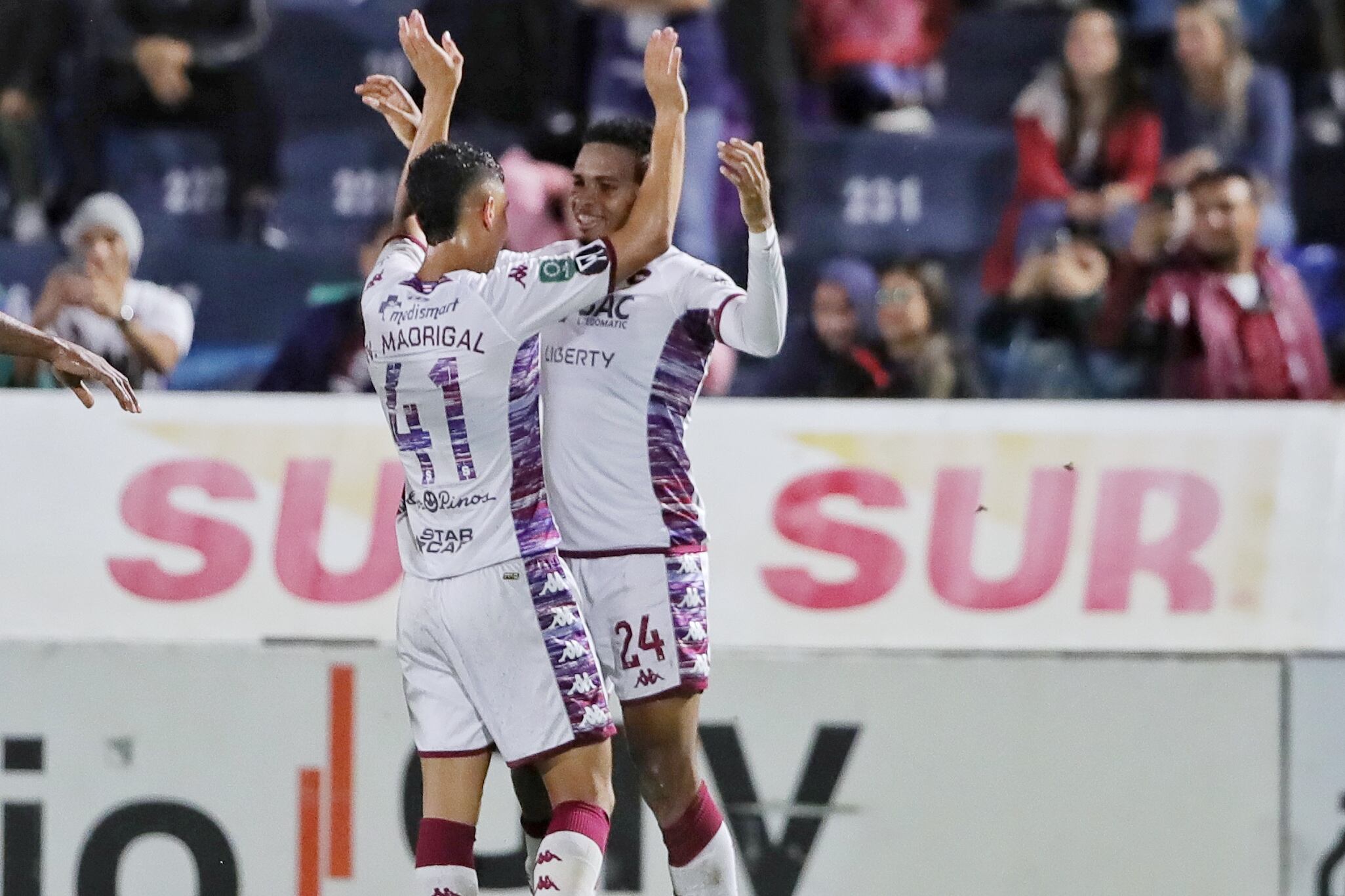 21/10/2023/ Juego entre el Club Sport Cartaginés vs Deportivo Saprissa por la jornada 16 tel torneo apertura de la Liga Promerica en el estadio Fello Meza de Cartago / Foto John Durán