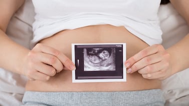 Rodrigo Chaves modifica norma técnica del aborto: ¿qué cambia y a quién afecta?