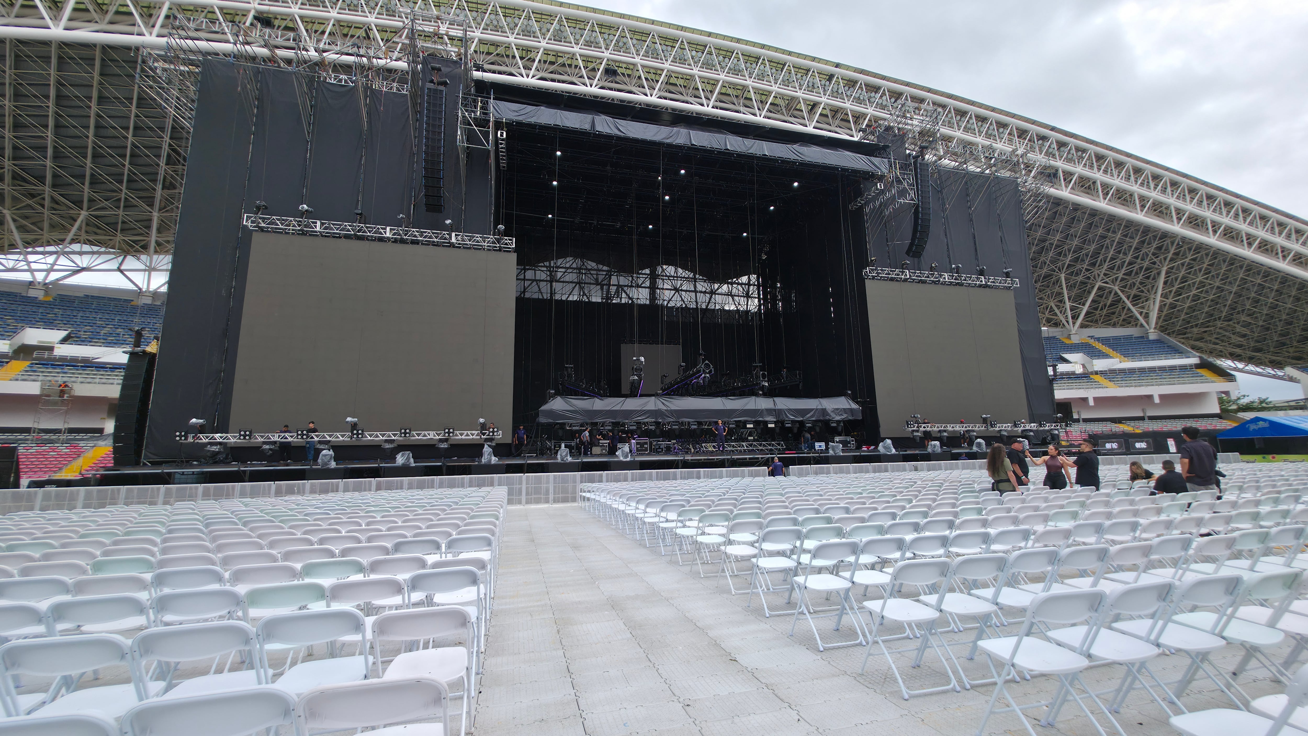 La producción promete una puesta en escena al estilo Nueva York para el concierto de Romeo Santos y Prince Royce.