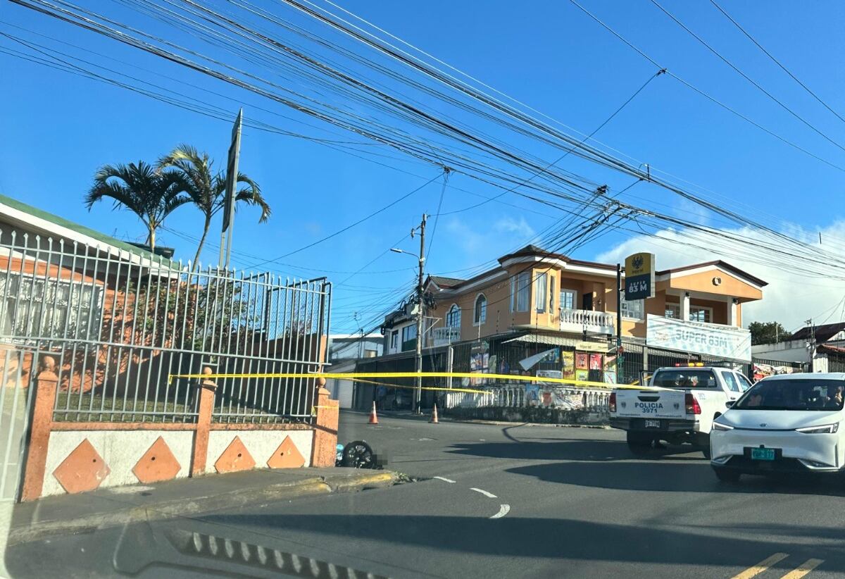 Un motociclista murió en un vuelco en Coronado
