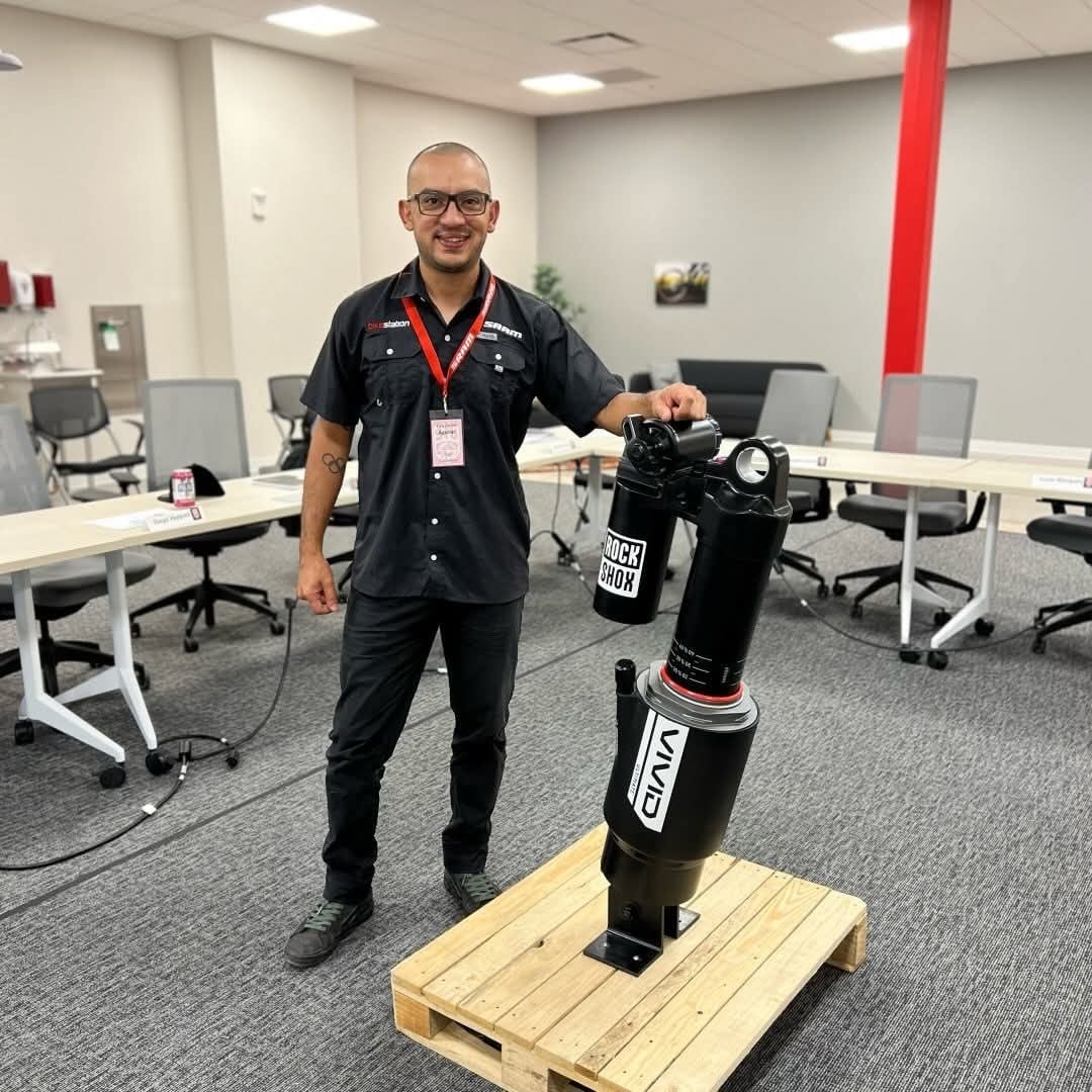 El ciclista y mecánico Luis Carlos Araya perdió la vida el domingo anterior, mientras hacía deporte, en Cartago.  Foto tomada de la Fecoci.