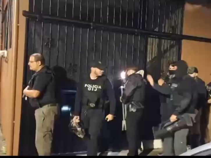 Un joven menor de edad fue detenido como sospechoso del homicidio de una mujer en Hatillo 8