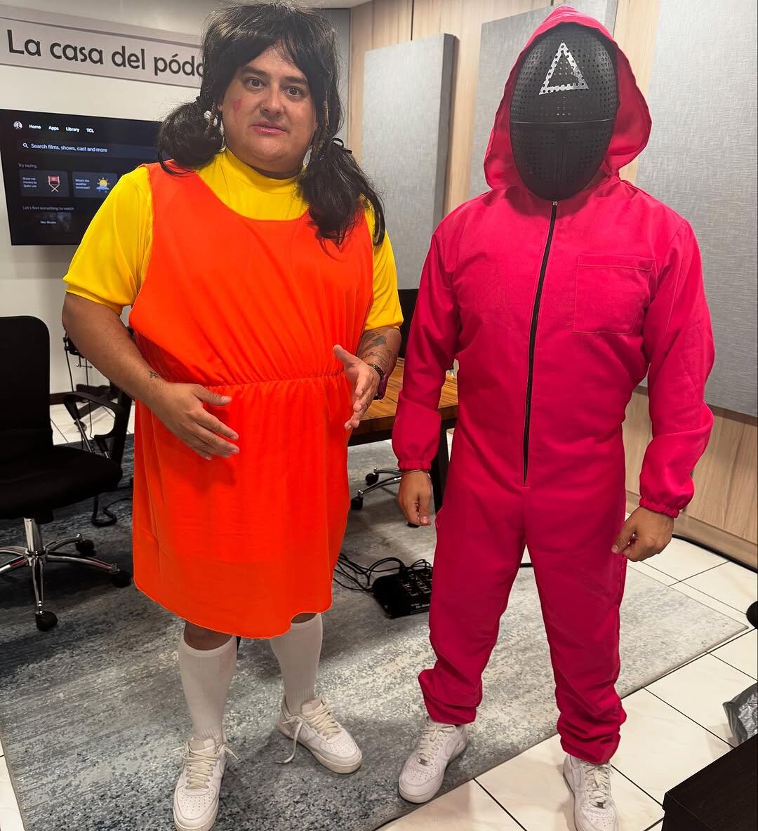 Choché Romano se vistió como la muñeca de El juego del calamar.