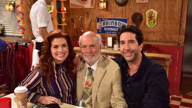 Murió a los 85 años James Burrows, el genio detrás de Friends, Cheers y otras comedias que marcaron generaciones