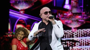Pitbull hace historia con ayuda de sus fans y rompe un insólito récord Guinness en pleno concierto