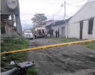 La madre y su hijo murieron dentro de la casa. Foto Cortesía.