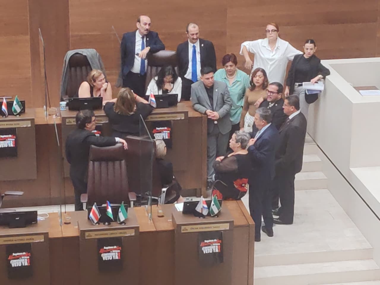 Diputados sobre inmunidad de Chaves