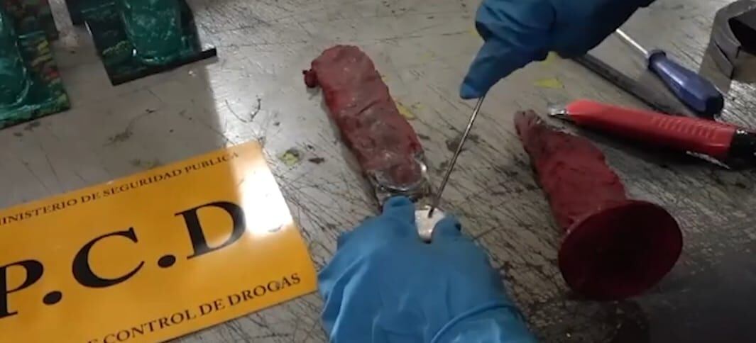 Calderón habría tratado de enviar los paquetes con droga al otro lado del mundo. Foto MSP;