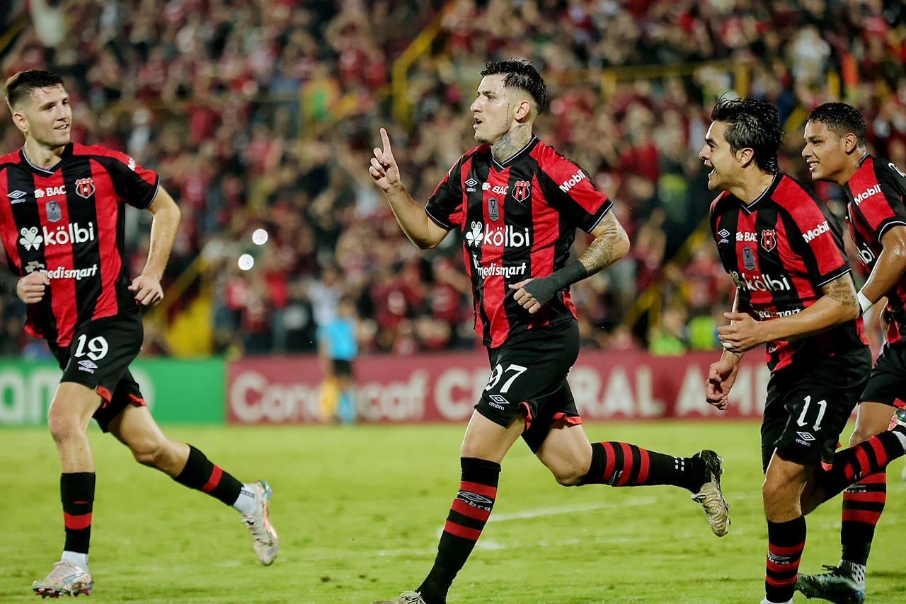 03/10/2024, Alajuela, Estadio Alejandro Morera Soto, partido de vuelta de los cuartos de final de la Liga Centroamericana de campeones entre Liga Deportiva Alajuelense y el Comunicaciones de Guatemala.