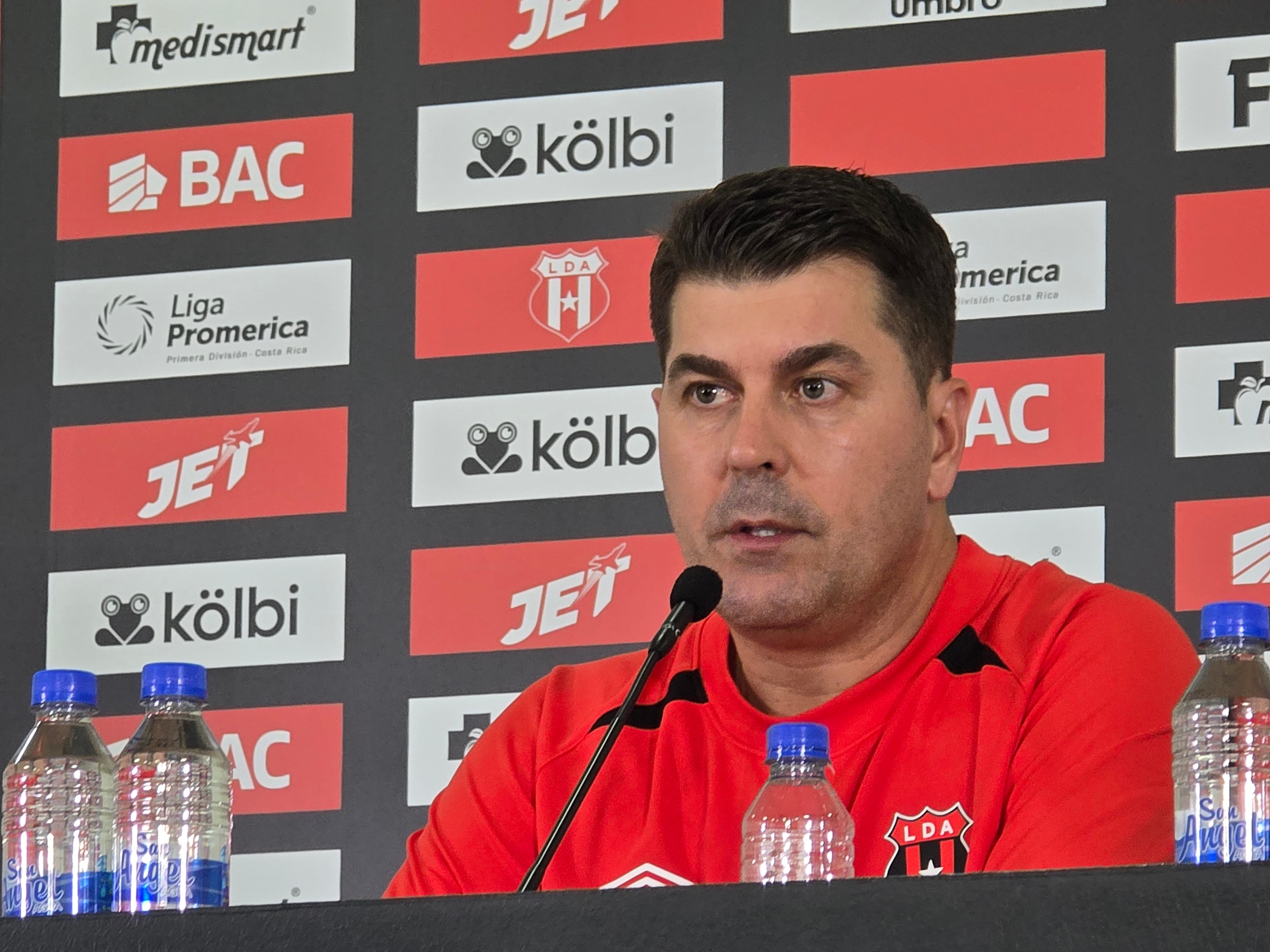 Ismael Rescalvo sabe la importancia que tiene el clásico nacional entre Alajuelense y Saprissa.