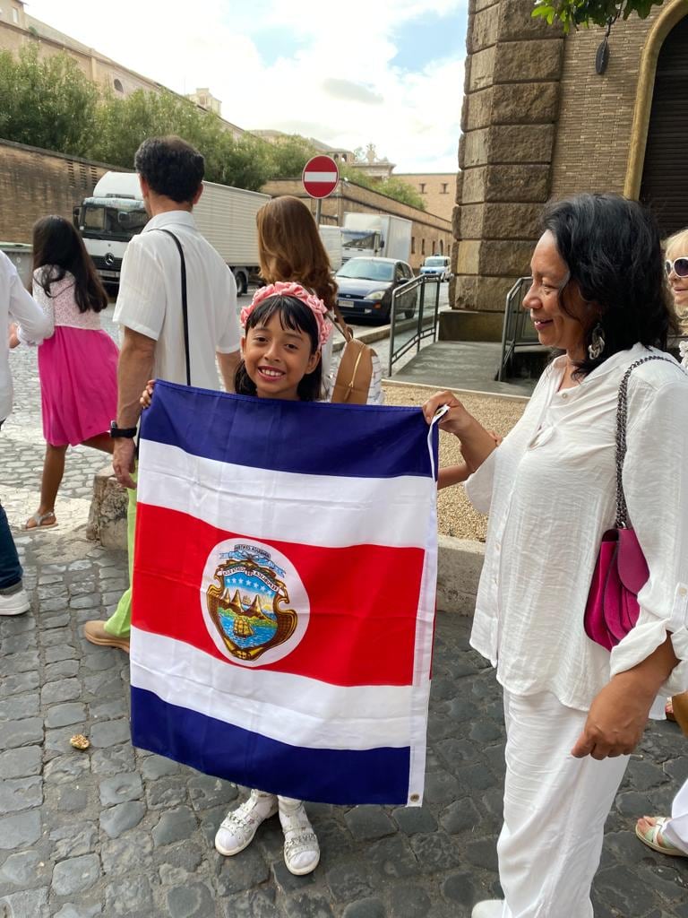 El 1 de agosto del 2023 unos 70 ticos realizaron una romería en honor a La Negrita en el propio Vaticano