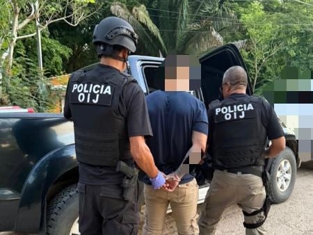 Los tres oficiales fueron detenidos por medio de 8 allanamientos. Foto OIJ.