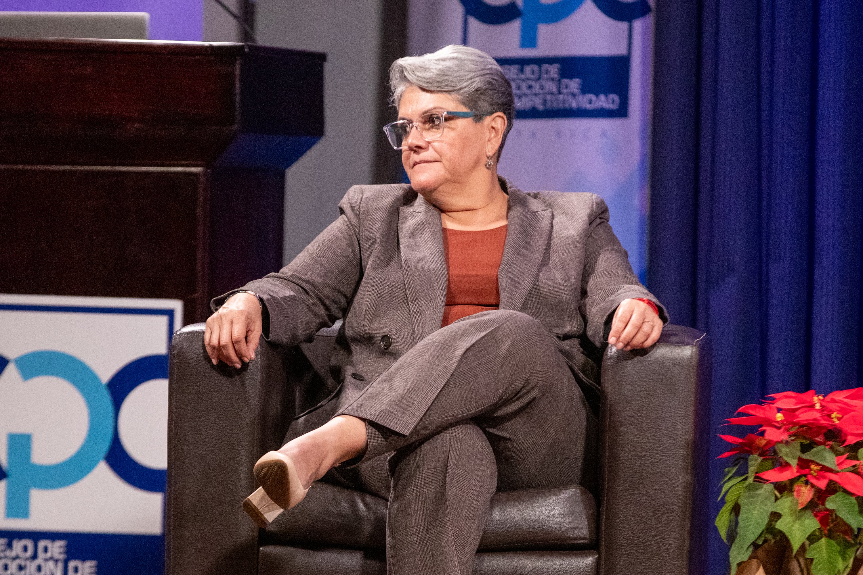 13/12/2023, San Jose, Auditorio de la Universidad Latina, presentación del informe de competitividad de los cantones del país de parte del Consejo de Promoción de la Competitividad. En la fotografía Yolanda Fernández gerente país de asuntos corporativos de Walmart.