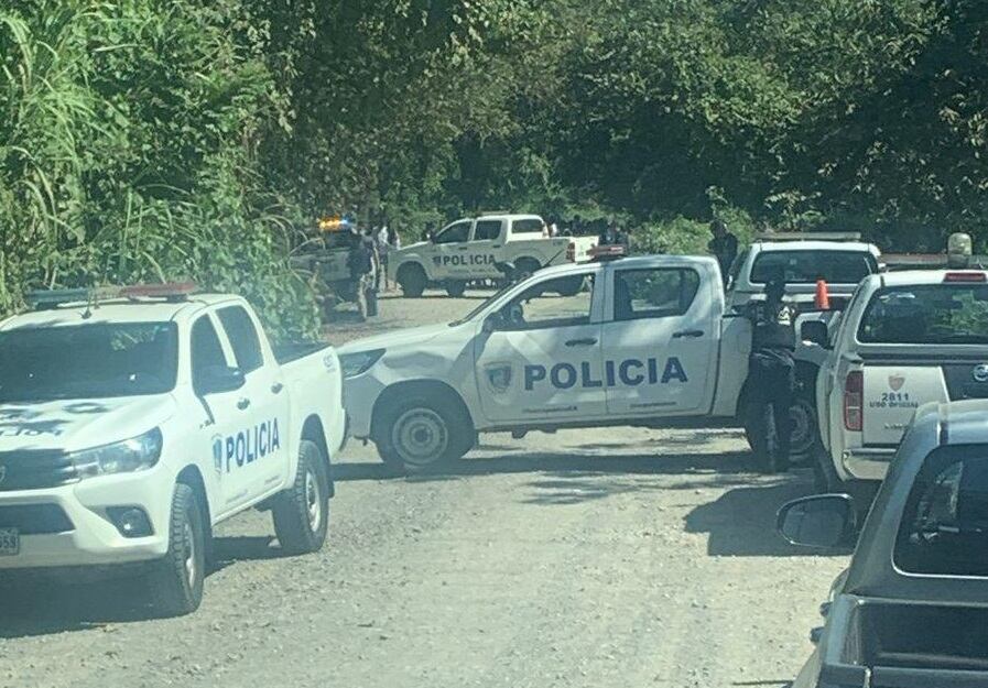 Según la Cruz Roja, el joven presentaba un disparo en la cabeza. Foto Puntarenas Hablando Al Chile.