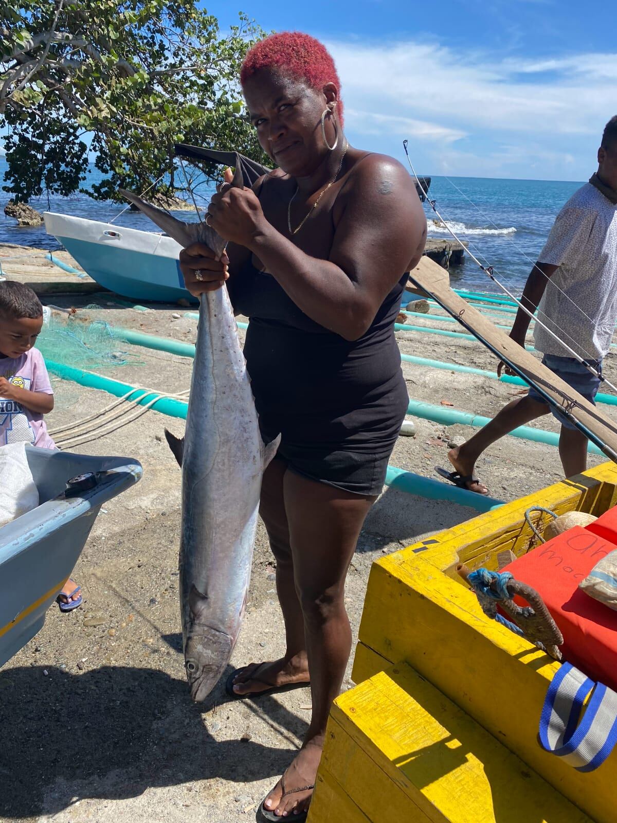 Para ser un pescador artesanal hay que estar enamorado del mar. De eso está completamente segura María Teresa Williams Cole, conocida como Doña Ana en Cahuita en donde tiene más de 50 años de ser pescadora artesanal.