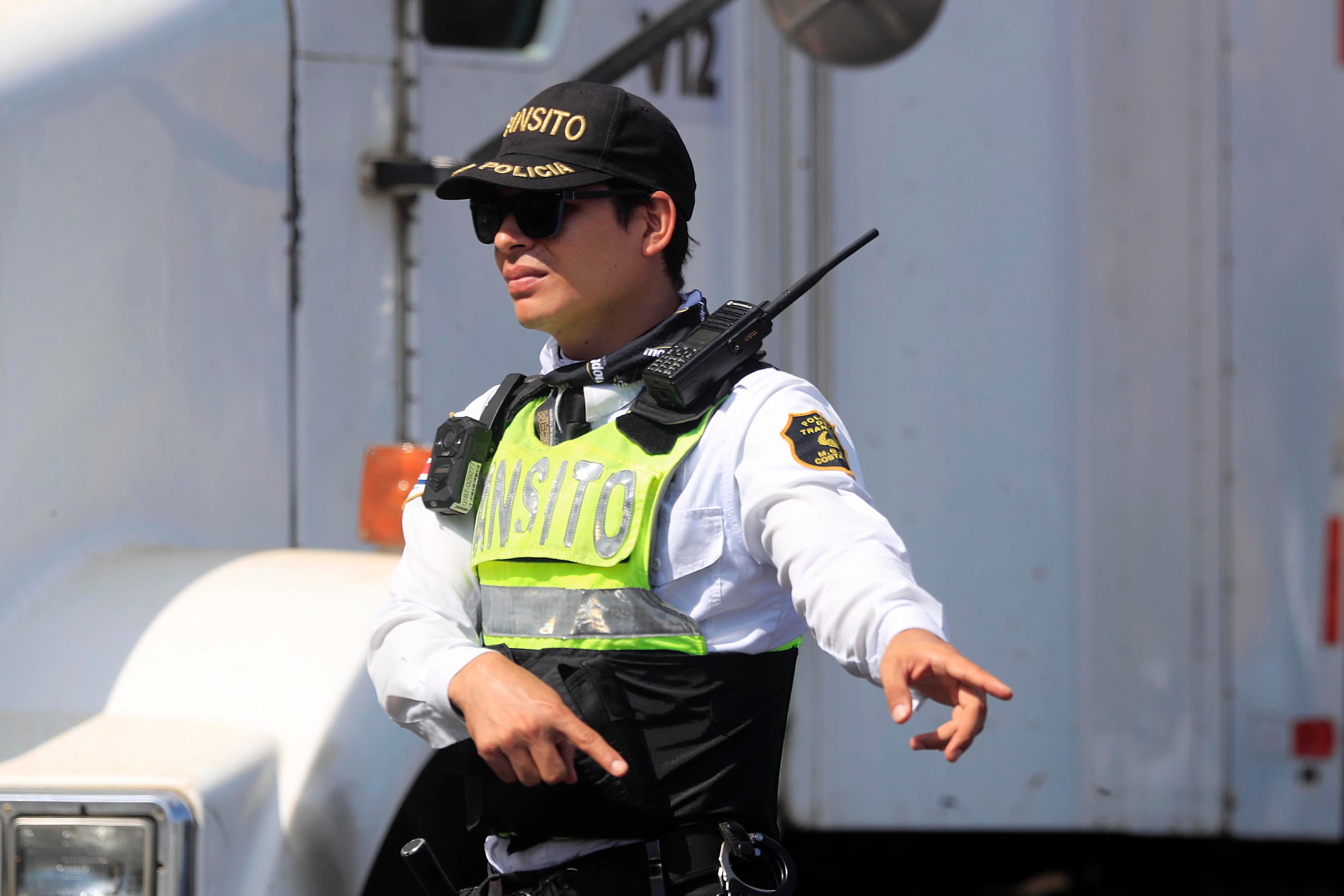 19/02/2024 San José. Recorrido para ver medidas de tránsito para aliviar presas. Ampliación de horario en carriles reversibles; cierres en accesos a autopista y presencia de oficiales para regular el tránsito, son algunas de las medidas para descongestionar las carreteras saturadas de vehículos. Foto: Rafael Pacheco Granados