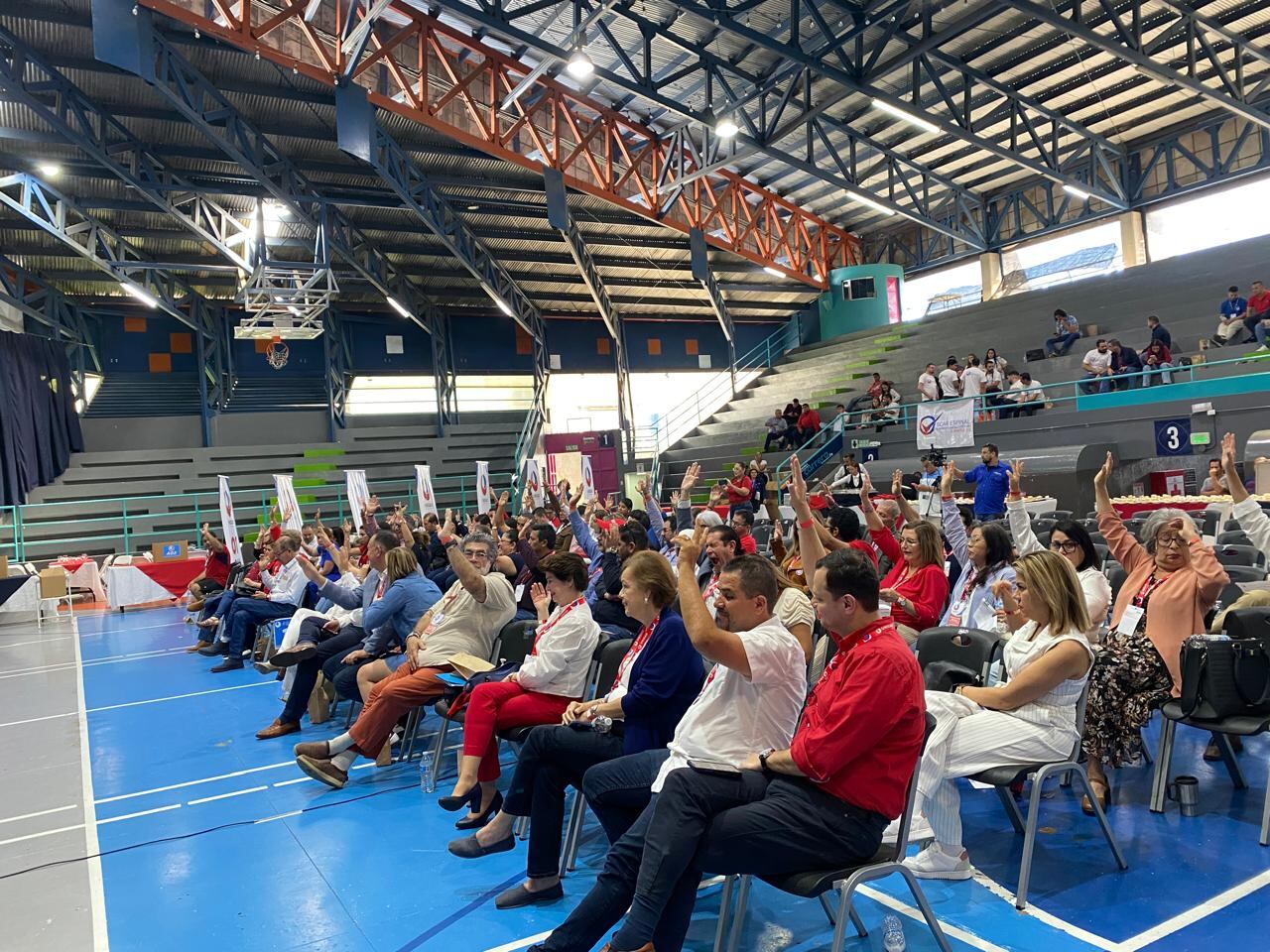 Asamblea Nacional del PUSC votando