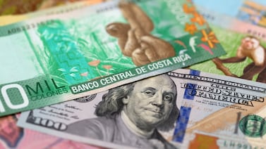 ¿Subió o bajó? Esto está pasando con el dólar hoy