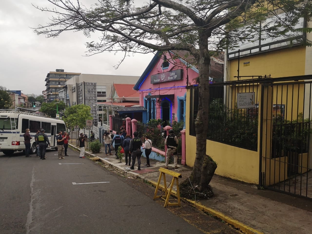 Policía de Migración y Ministerio Público desarticulan banda sospechoso de explotación sexual de mujeres. Foto Migración