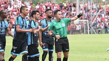 El primer fichaje bomba de Saprissa sería un jugador del equipo descendido a segunda