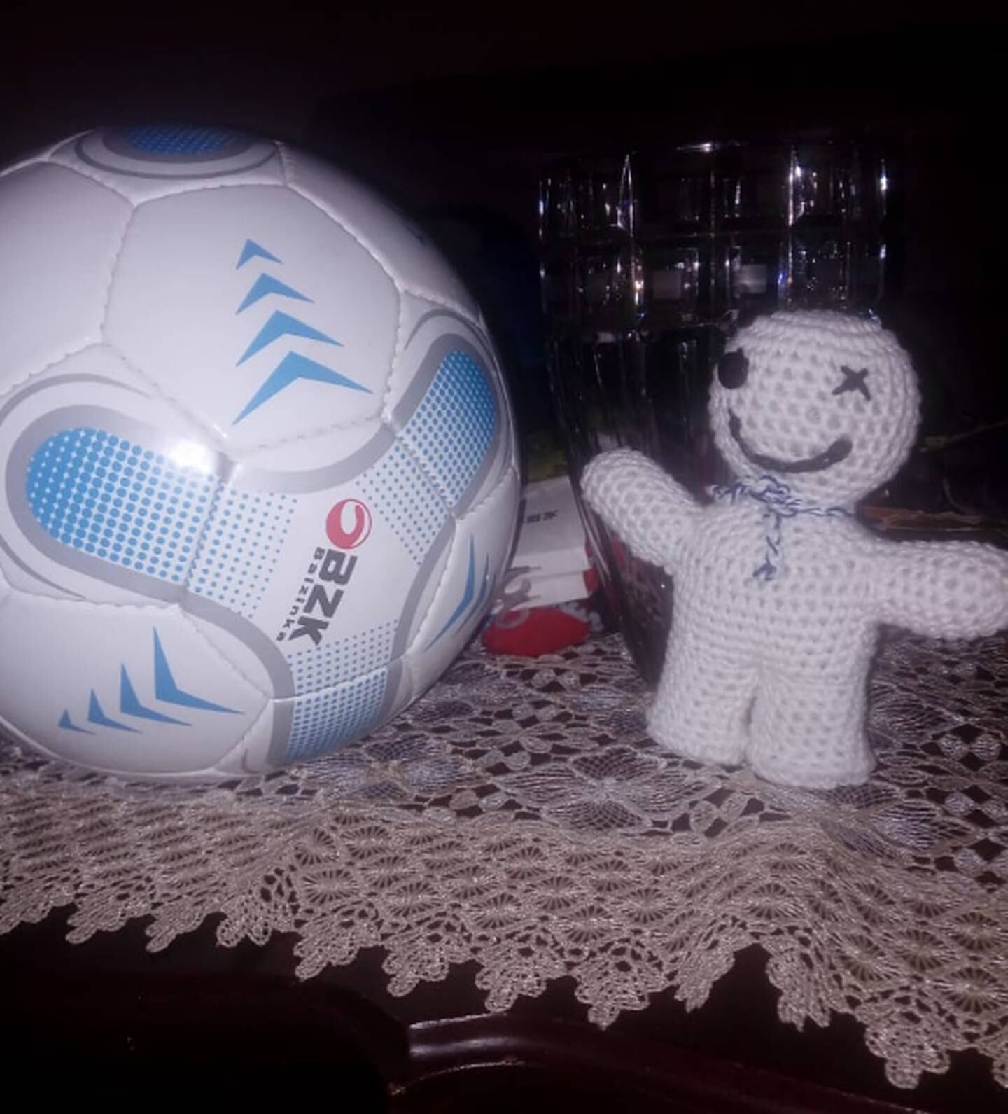 El niño guatemalteco, Tomás Enrique Tebelán, cariñosamente conocido en Tiquicia como Tomasito o el Chapintico, espera que el Club Sport Cartaginés le cumpla la promesa que le hizo en el 2020 de que si quedaban campeones lo iban a traer a Costa Rica