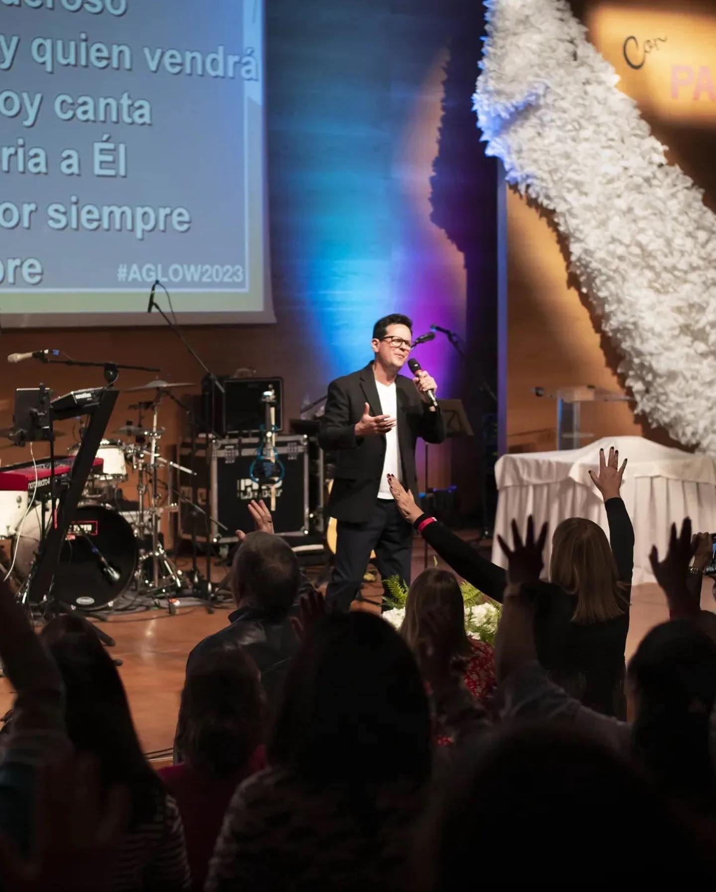 Danilo Montero y su esposa Gloriana dieron un esperanzador mensaje luego de que el domingo anterior en una iglesia en Houston, Estados Unidos.