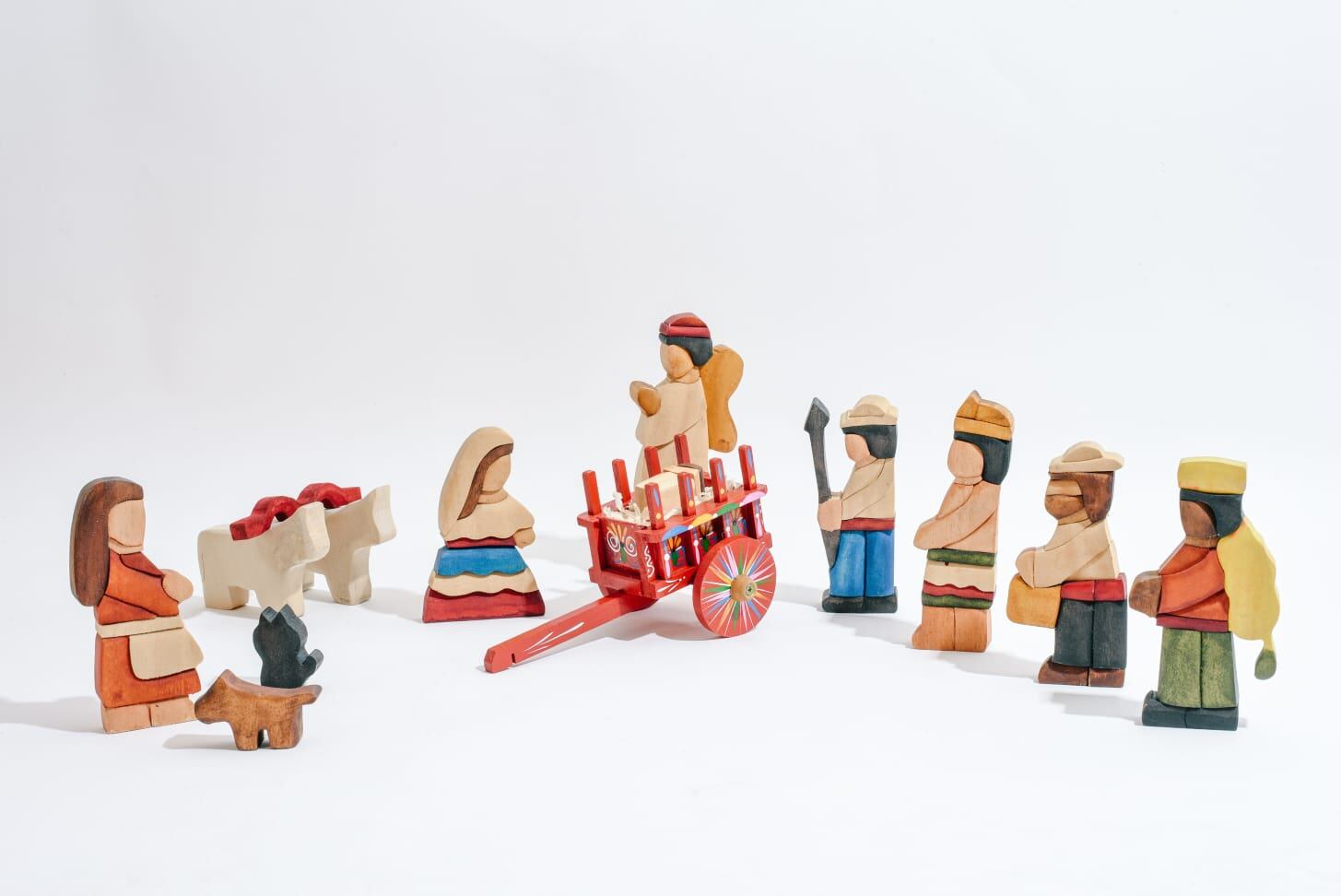 En el puro corazón y las raíces de Sarchí la artesana, Cinthya Soto Murillo, fabricó un pasito muy, pero muy a la tica el cual se exhibe en el puro corazón del Vaticano desde el pasado 8 de diciembre.