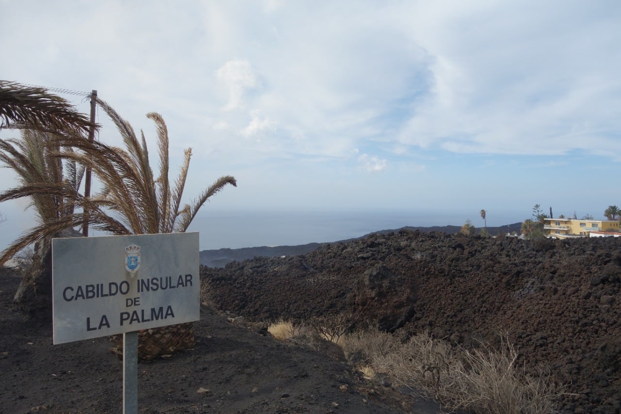 El vulcanólogo Gino González Ilama, estuvo en la isla de Canarias, La Palma, en España, entre noviembre y diciembre del 2021, tras la erupción de un volcán de la zona que provocó el nacimiento de otro volcán.
