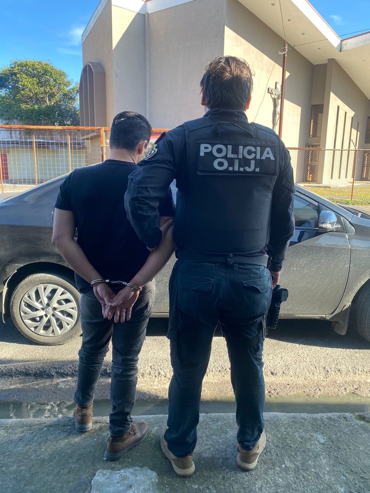 Un sujeto de apellido Ortiz, de 39 años, es sospechoso de haberse adueñado de ¢3.232.000 en efectivo de una entidad bancaria. Foto:OIJ