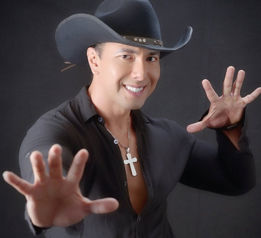 Gregory Cabrera, cantante nacional
