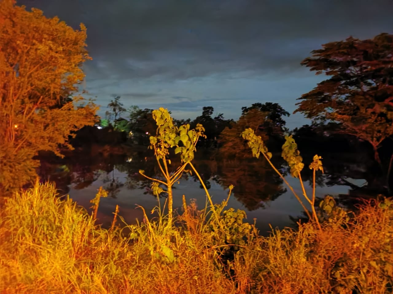 Agricultor y señora de 71 años que trataron de salvar ganado de inundaciones serían las primeras víctimas mortales de las lluvias