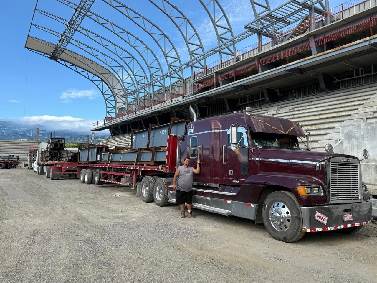 Herediano, llega material del edificio del sector norte del estadio Rosabal Cordero