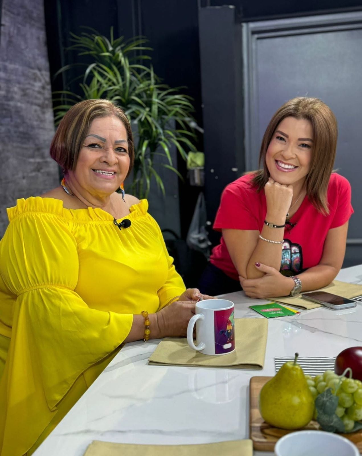 Fabiola Herra, Sergio González y la Tía Nena, de canal 8