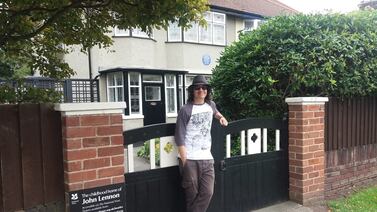 Los Beatles fueron el impulso de tico para que su pasatiempo se convirtiera en su sostén