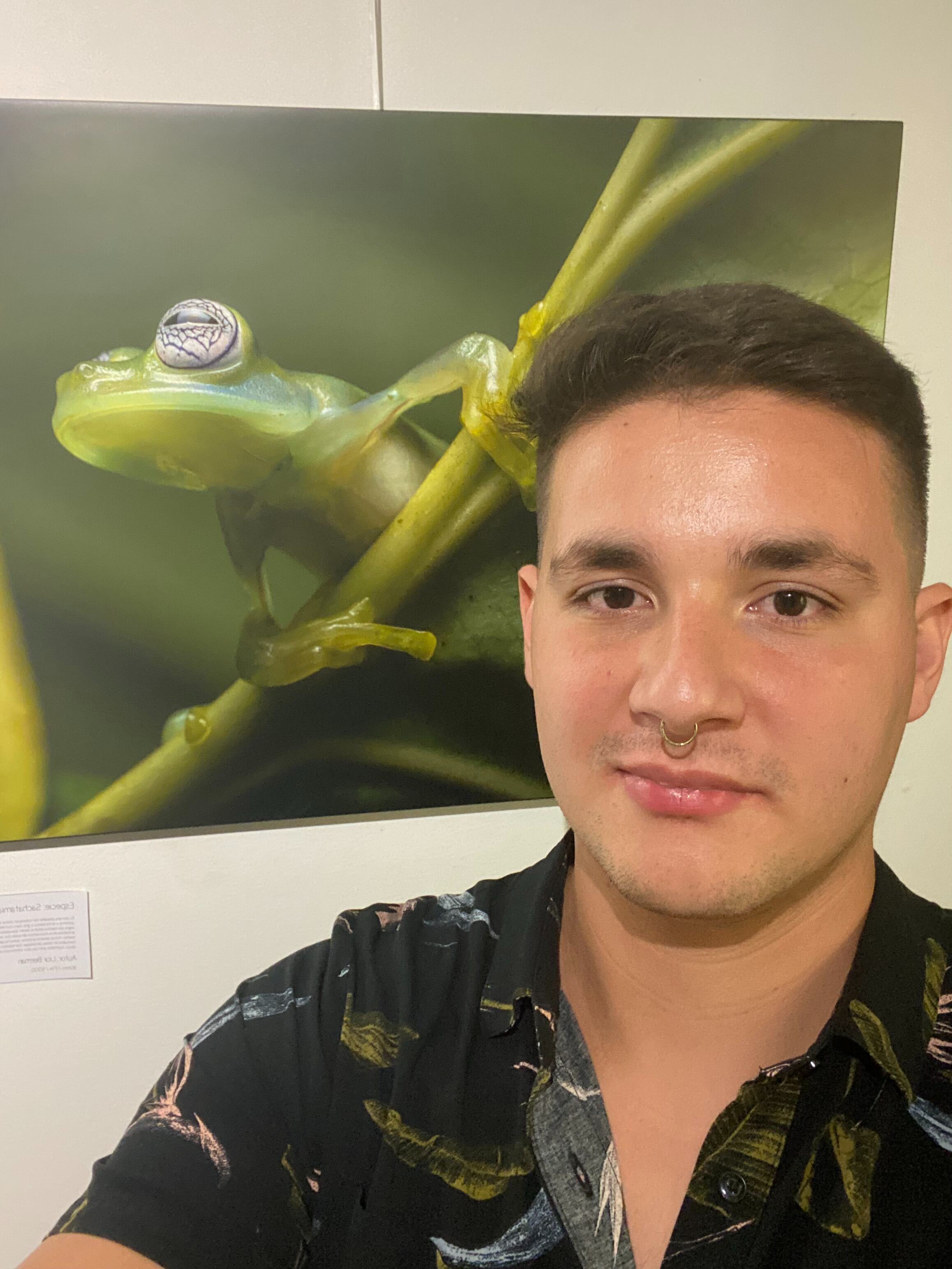 El joven tico Lior Bernan se dedica a la fotografía de fauna silvestre. Una de sus fotografías la publicó la revista National Geographic
